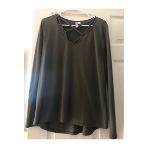 Olive green alya long sleeve top!